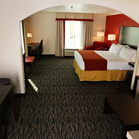 Holiday Inn Express Hotel & Suites - Sumter By Ihg Exterior foto