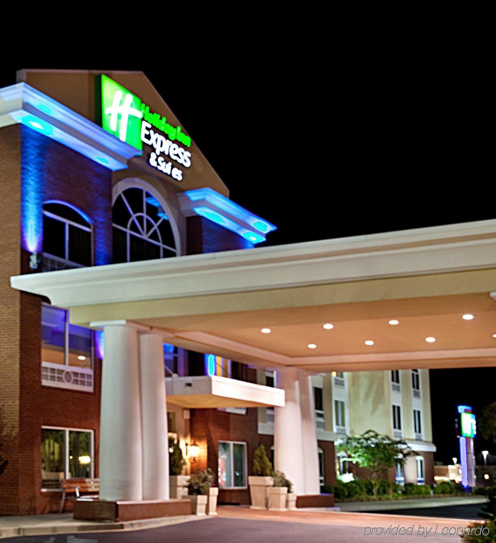 Holiday Inn Express Hotel & Suites - Sumter By Ihg Exterior foto